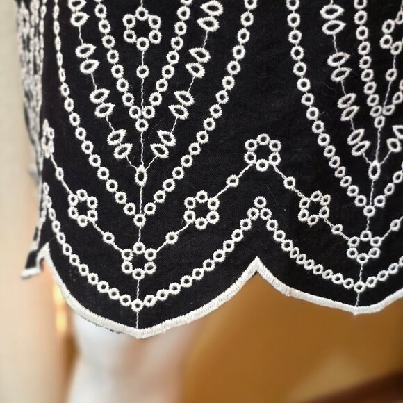 LOFT Black & White Embroidered Scalloped Mini Skirt Easter / Spring sz 4 - Picture 5 of 8